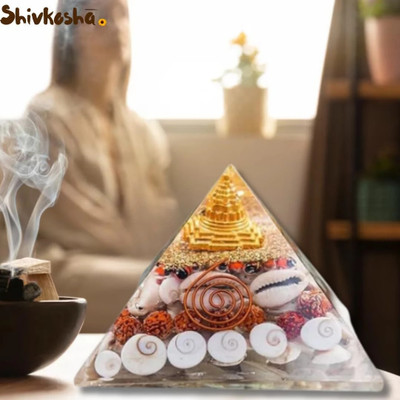 Shivkosha Shree Yantra Orgone Pyramid For Attracting Positivity, Abundance, and Balance Decorative Showpiece  -  6 cm(Crystal, Clear)