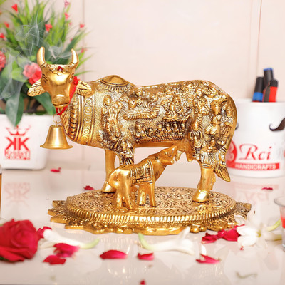 HSONLINE Kamdhenu Cow with Calf for Good Luck Showpiece As Table Top Religious for Home Decorative Showpiece  -  17 cm(Aluminium, Gold)