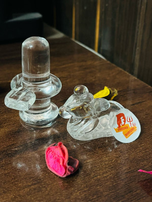 DARIDRA BHANJAN crystal shiva lingam lord shiva lingam statue Nandi Idol Statue shivling nandi Decorative Showpiece  -  5 cm(Crystal, White)