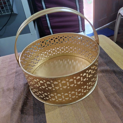 SHAZ GROUP VALLEY HOME ETHICS Golden Jaali Metal Basket for Gifting & Décor Decorative Showpiece  -  10.16 cm(Metal, Gold)
