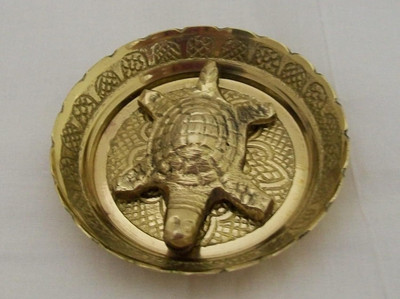 DARIDRA BHANJAN Tortoise on Plate for Good Luck (Kachhua/Turtle with Plate for Vastu) Decorative Showpiece  -  2 cm(Brass, Gold)