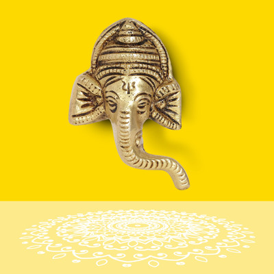 10club Wall Hanging Lord Ganesha Idol | Ganesh Idol with Left-Side Trunk Decorative Showpiece  -  2.5 cm(Brass, Yellow)