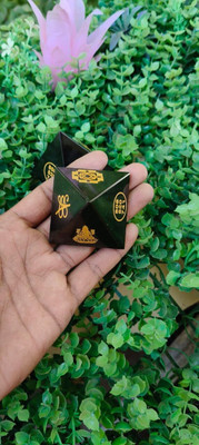 chamunda Green Jade Reiki Healing Pyramid A Gateway to Positive Energy Decorative Showpiece  -  5 cm(Crystal, Green)