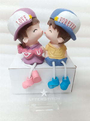 Spreading Smiles Couple showpiece Kissing Hanging Led idols Set of 2 Decorative Showpiece  -  20 cm(Polyresin, Multicolor)