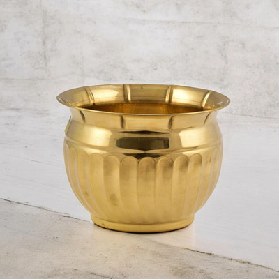 Alodie Brass Flower Tub – Decorative Flower Planter for Home (5.5Wx4.2H Inches) Decorative Showpiece  -  13 cm(Brass, Gold)