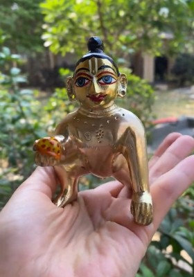 SKSM METALS Astadhatu Brass Laddu Gopal Murti Pure Pital Brass Makhan Krishna Murti Decorative Showpiece  -  12 cm(Brass, Gold)