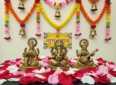 SHREEHARI ARTS Decorative Showpiece  -  8 cm(Brass, Gold Plated, Metal, Gold)