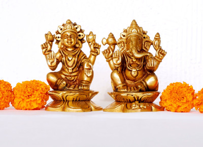 FreoEarth FreoEarth Lakshmi Ganesha Idol Decorative Showpiece  -  8 cm(Brass, Multicolor)