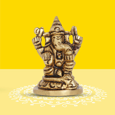 10club Lord Ganesha Idol - 1Pc Ganesh Unique Design with a Round Base for Desk,Car Decorative Showpiece  -  6.8 cm(Brass, Yellow)