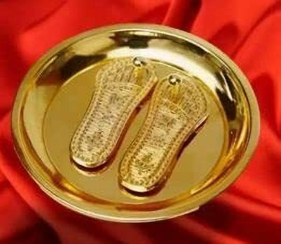 THE OREVA KRAFT Maa Lakshmi Footprint/Charan Paduka on Plate for Laxmi Pooja Diwali (7 cm) Brass Yantra(Pack of 1)