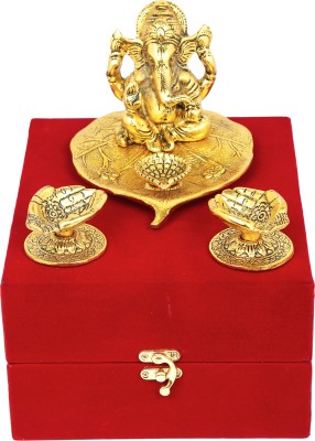 Delhi Gift House Metal Gold Plated Patta Ganesh Idol Murti With 2Pcs Hand Diya And One Red Box Decorative Showpiece  -  10 cm(Gold Plated, Metal, Gold)