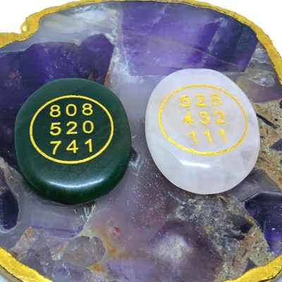 VIBESLE Combo of Rose Quartz & Green Jade Coin Money Cash Flow and Wealth, Love Stone. Decorative Showpiece  -  1.5 cm(Stone, Multicolor)