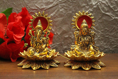 yogi Title: Lakshmi Ganesh Idol Set in Antique Lotus Base Design Decorative Showpiece  -  10 cm(Metal, Gold)