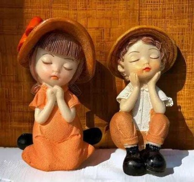 mart online boy and girl 1 Decorative Showpiece  -  10 cm(Resin, Orange, White)