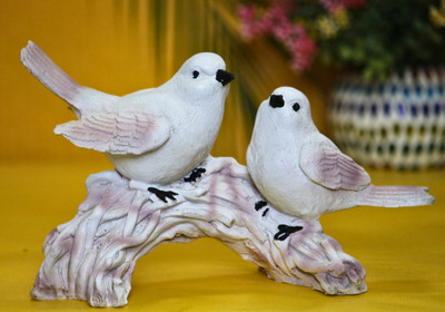 Miss Peach Sparrow Love Birds Showpiece for Living Room Home TV Unit| showpieces figurines Decorative Showpiece  -  12 cm(Polyresin, White)