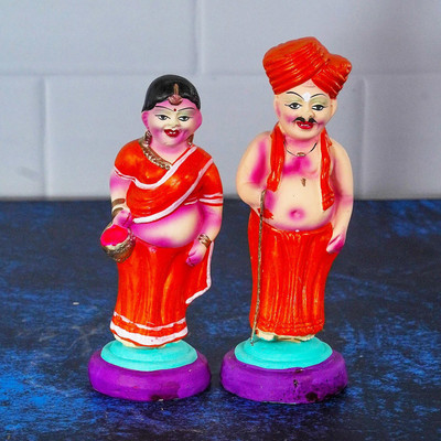 Puja N Pujari Clay Maama Maami Standing Set Golu Bommai | Couple Pair Golu Doll for Navaratri Decorative Showpiece  -  17 cm(Clay, Maroon)