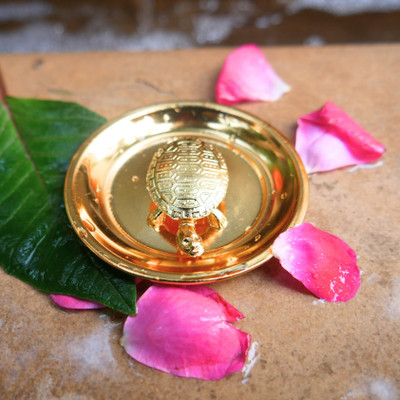 Hi Retails Asthdhatu Kachua Yantra Plate for Feng Shui Vastu and Good Luck Tortoise Decorative Showpiece  -  1 cm(Metal, Gold)