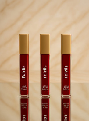 Fairlis Glossy Waterproof Liquid Red Sindoor with Quick Dry Shine Sindoor(Red)