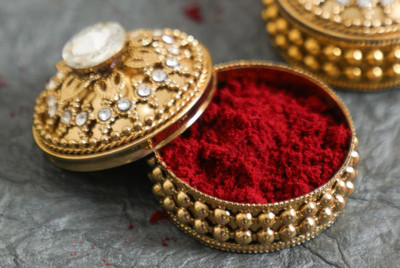 JANOST Red Sindoor with handcrafted box powder Pack Of 1 Sindoor(Red)