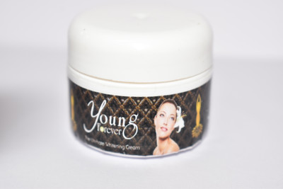 YOUNG FOREVER The Ultimate Whitening Cream (Small) - (Pack of 1) 30 Grams(30 g)