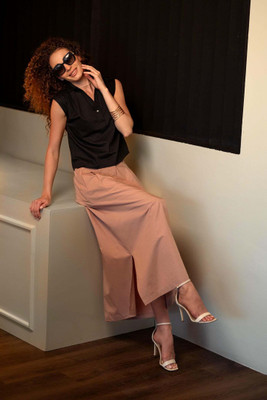 virgio Solid Women Straight Pink Skirt