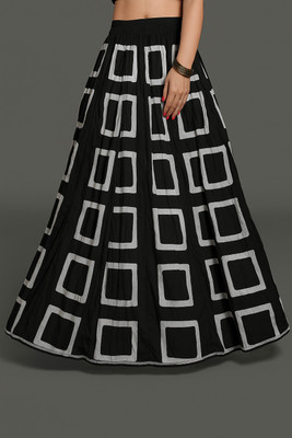 Crezy Printed Women Flared Black Skirt