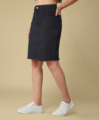 DOLCE CRUDO Solid Women Pencil Black Skirt