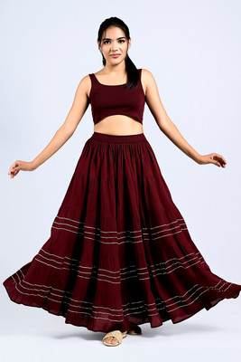 fnj Solid Women Flared Maroon Skirt