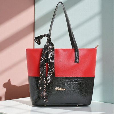 LoveHush Grey Hand-held Bag A_CROCO_POCKET_GRAY