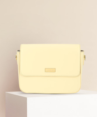 VAN HEUSEN Yellow Sling Bag VWBGIRSMU003026