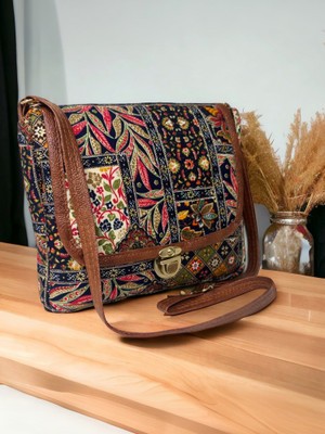 mas navi Black, Brown Sling Bag Trendy|Classic|Party for Womens, Made With Best Quality