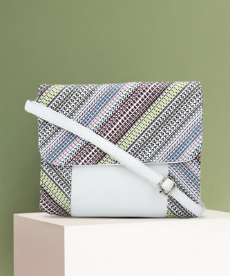 FOREVER 21 Multicolor Women Sling Bag WHITE/MULTI CROSSBODY For Rs. 399 @ 80 %