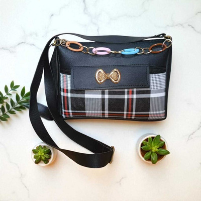 AK Black Sling Bag LV.CHEXK.BLACK.ZX23