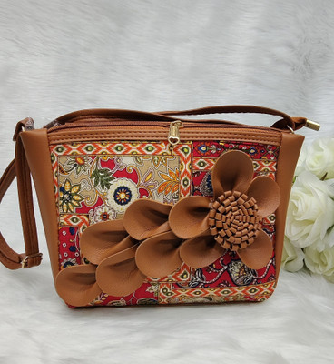 SIZI CREATION Red Hand-held Bag SZ0012
