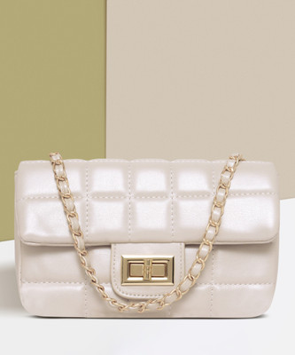 LINO PERROS Beige Shoulder Bag Women's Quilted Beige Handbag