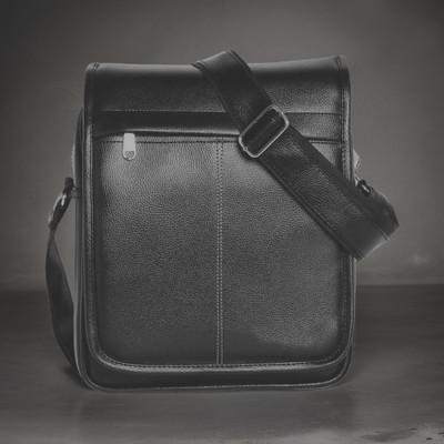 Shivra Black Sling Bag Men Sling Bag extra large (S-10*8.5*3)