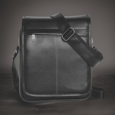 house of common Black Sling Bag Men Sling Bag extra large (S-11*8.5*3)