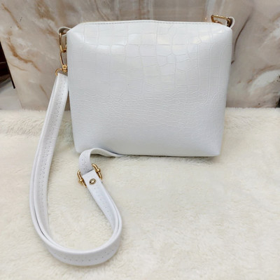 G GLAMORA White Sling Bag Small Trendy Handbags | Crossbody Comfortable & Lightweight Bags