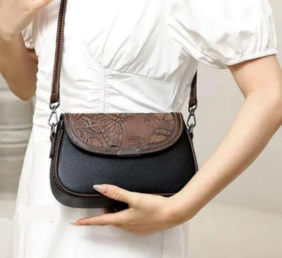Trendcollection Black Sling Bag Trendy korean Sling Bags for women unique bags for women