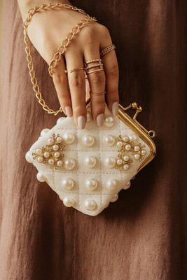 V LADY Party, Casual White, Gold  Clutch