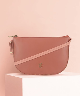 Baggit Tan Sling Bag LPXE JASPER HH MAGEN RUST