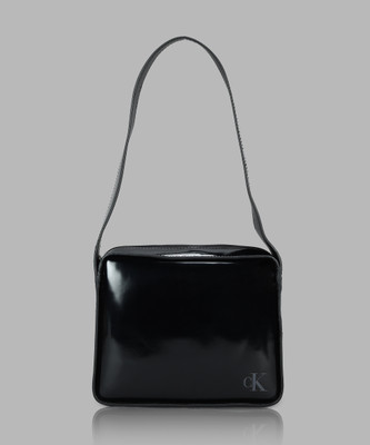 Calvin Klein Black Sling Bag BLOCK SQUARE SHOULDERBAG26 S