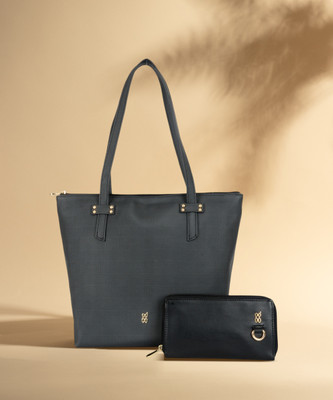 Baggit Black Hand-held Bag Combo Clear Burke Hh Trope Black Tote Bag(Pack of 2)