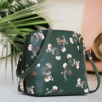 Exotic White Sling Bag Fashionable sling bag