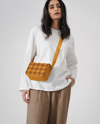 DailyObjects Brown Sling Bag Houndstooth Crossbody Sol Box Shoulder Bag | Magnetic Closure & Adjustable Strap