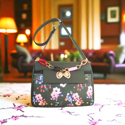 Ridha Green Sling Bag LV.DARKGREEN0.22
