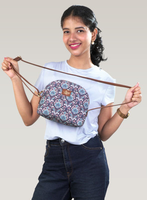 livro Pink Sling Bag Lotus Sling Bag