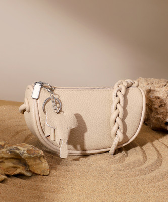 Haute Sauce Beige Messenger Bag Women's Braided Sling Bag - Beige
