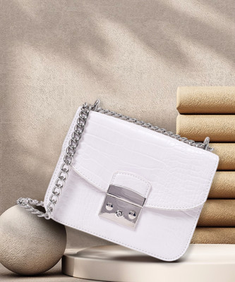 LINO PERROS White Shoulder Bag Structured Shoulder Bag