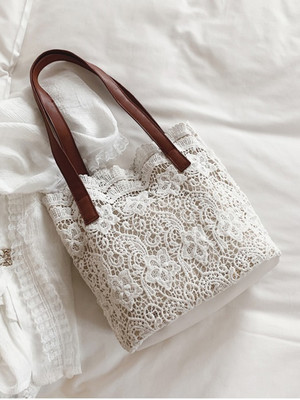 KILLFE White Shoulder Bag Simple Stylish Shoulder bag Lese Flower Design